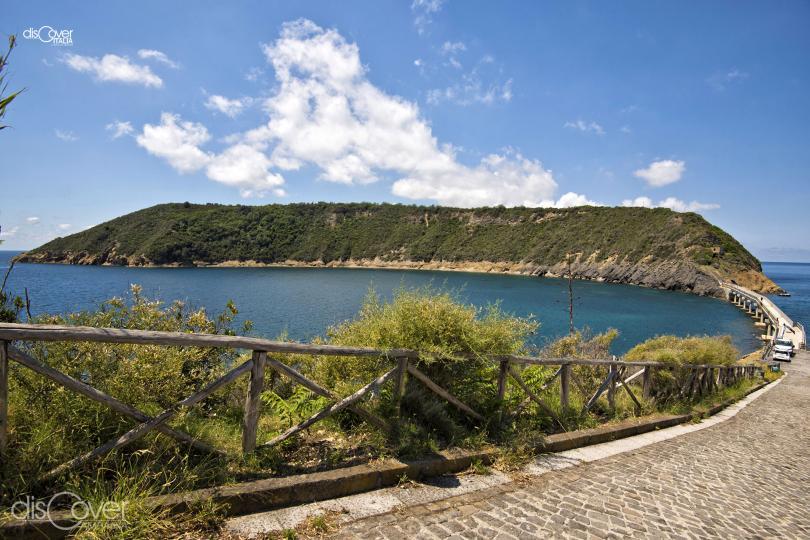 L’isola di Vivara, riserva naturale protetta a terra e a mare